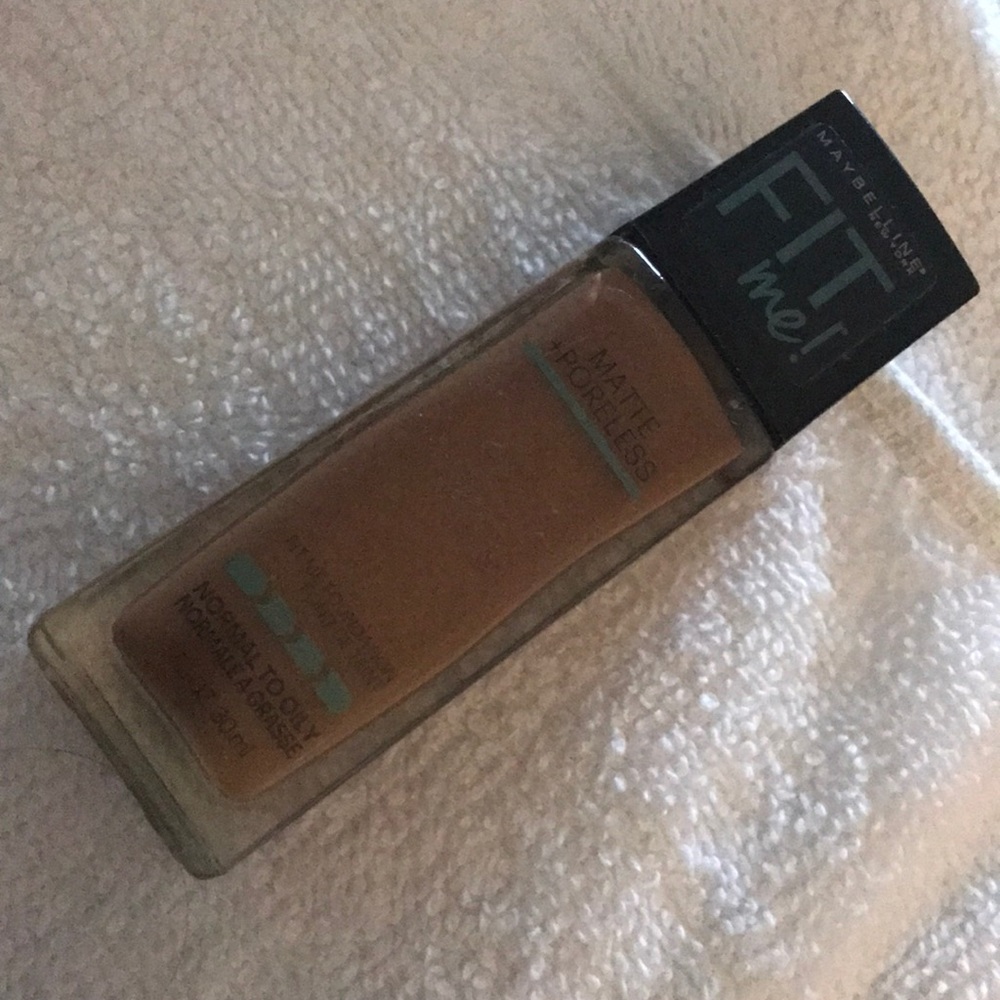 Maybeline fit me foundation